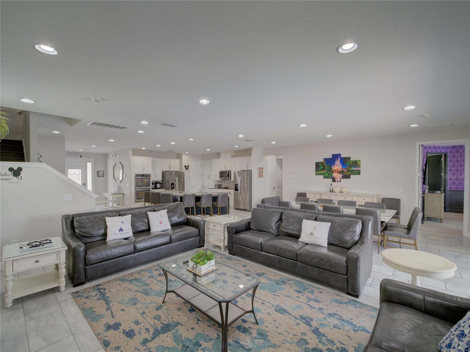 Image 9 of 73 For 7658 Fairfax Drive