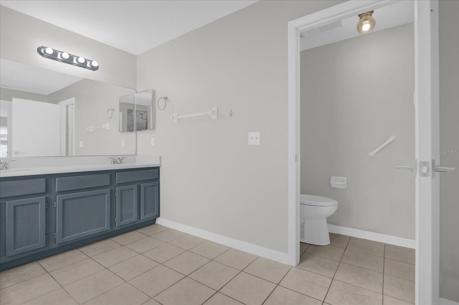 Image 13 of 29 For 10957 Norcross Circle