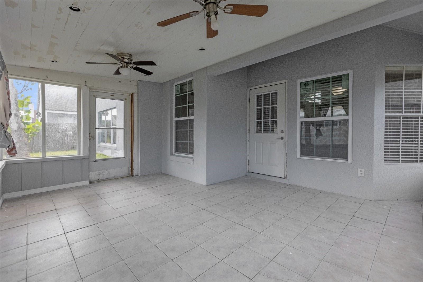 Image 6 of 29 For 10957 Norcross Circle
