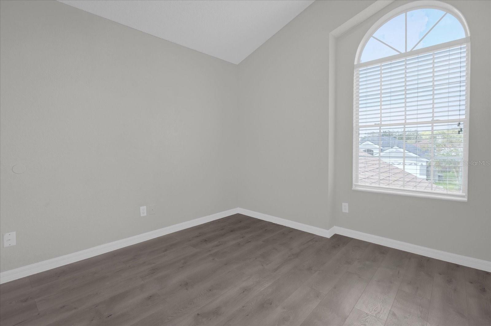 Image 9 of 29 For 10957 Norcross Circle