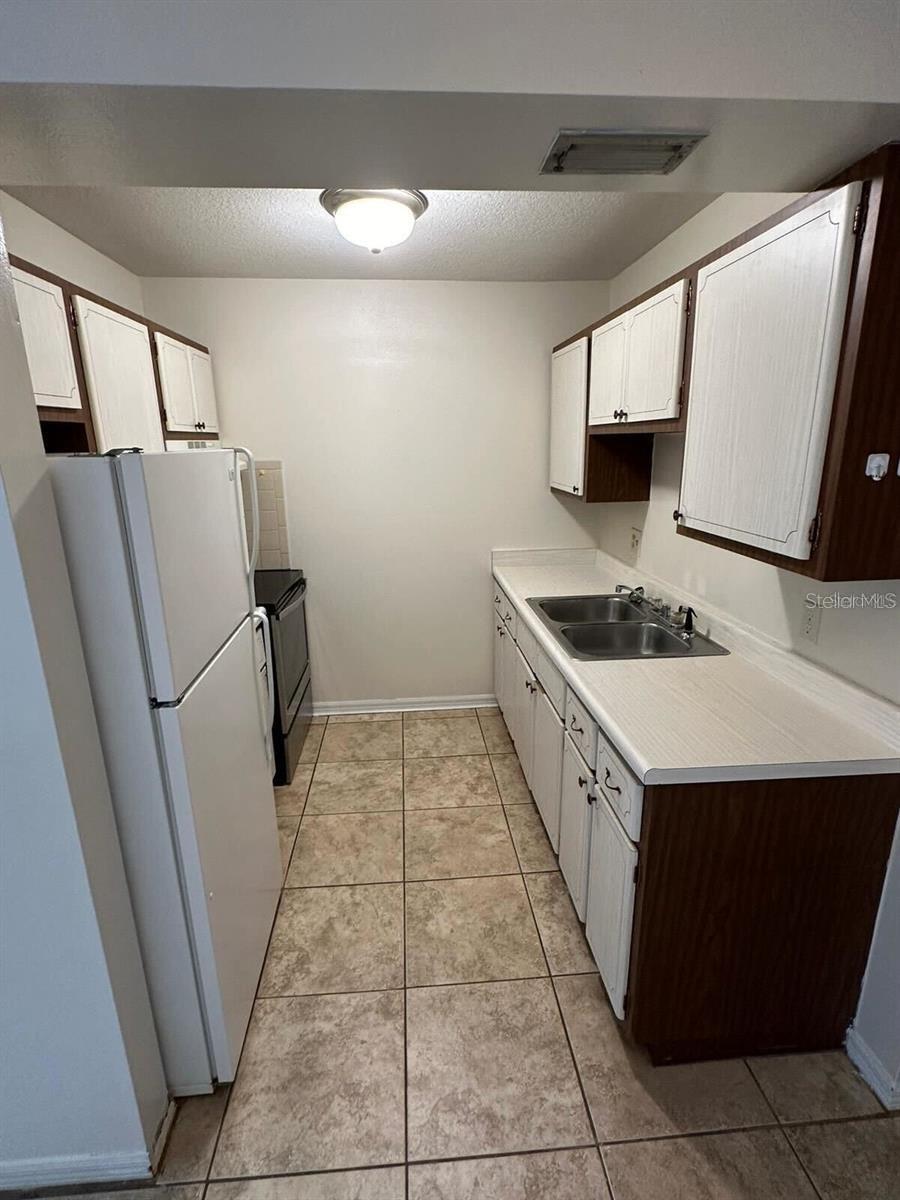 Image 4 of 15 For 107 Perkins Street 7
