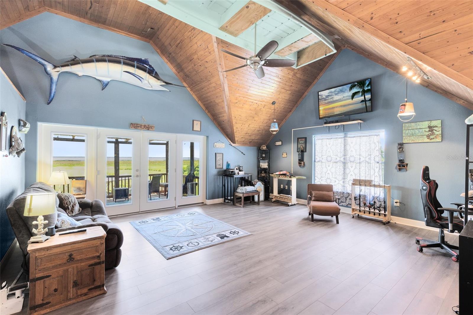 Image 18 of 39 For 2541 Ridgeway Drive