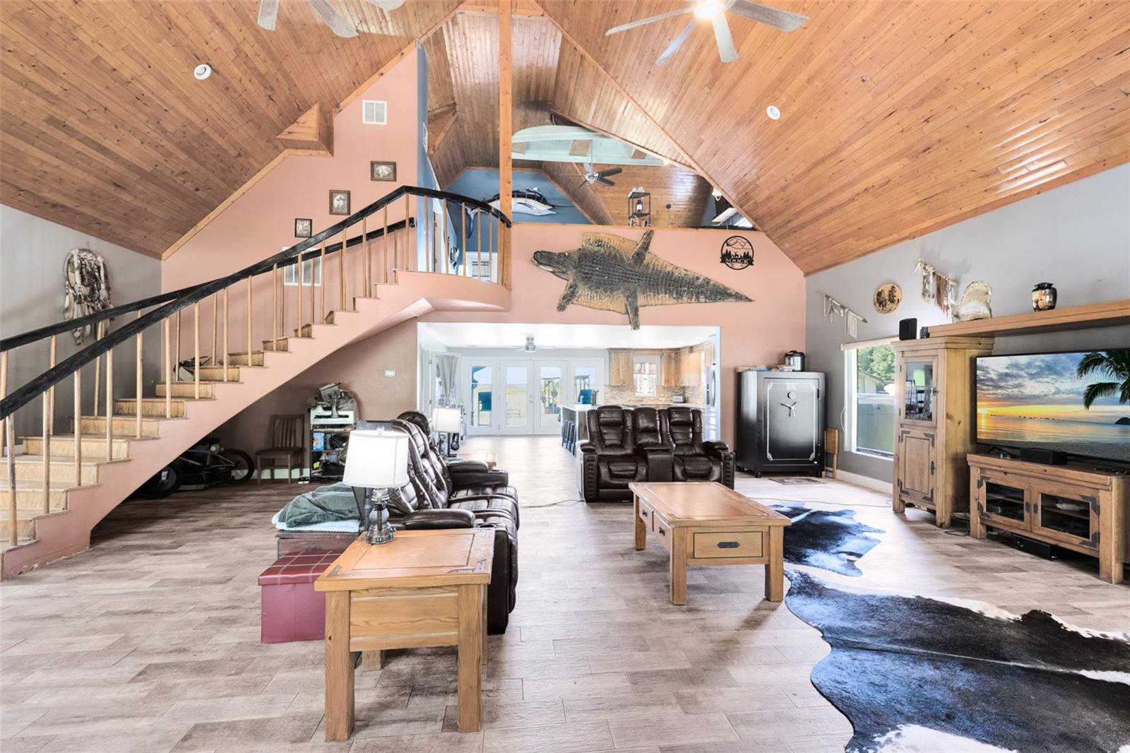 Image 2 of 39 For 2541 Ridgeway Drive