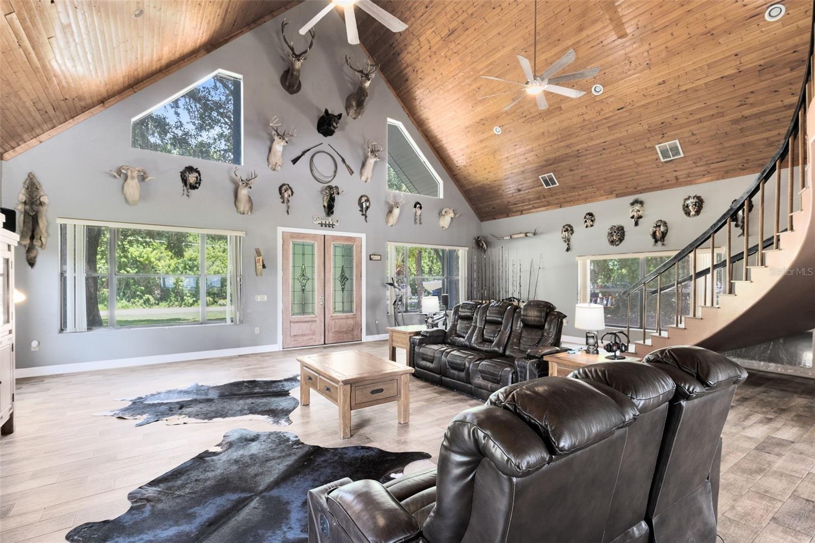 Image 5 of 39 For 2541 Ridgeway Drive
