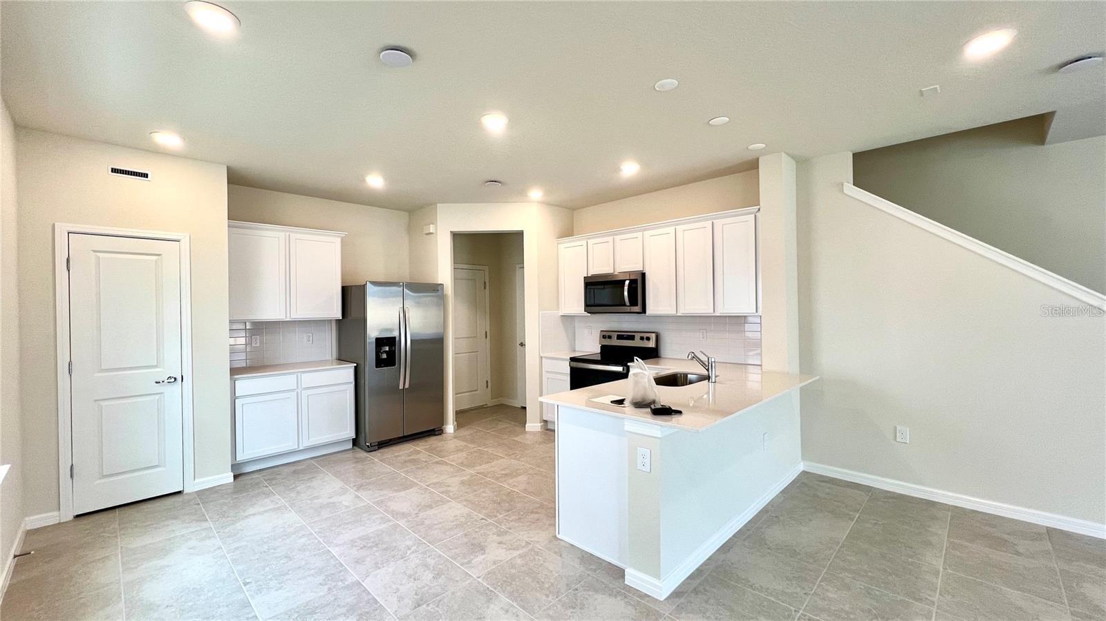 Image 7 of 26 For 2855 Stunning Avenue