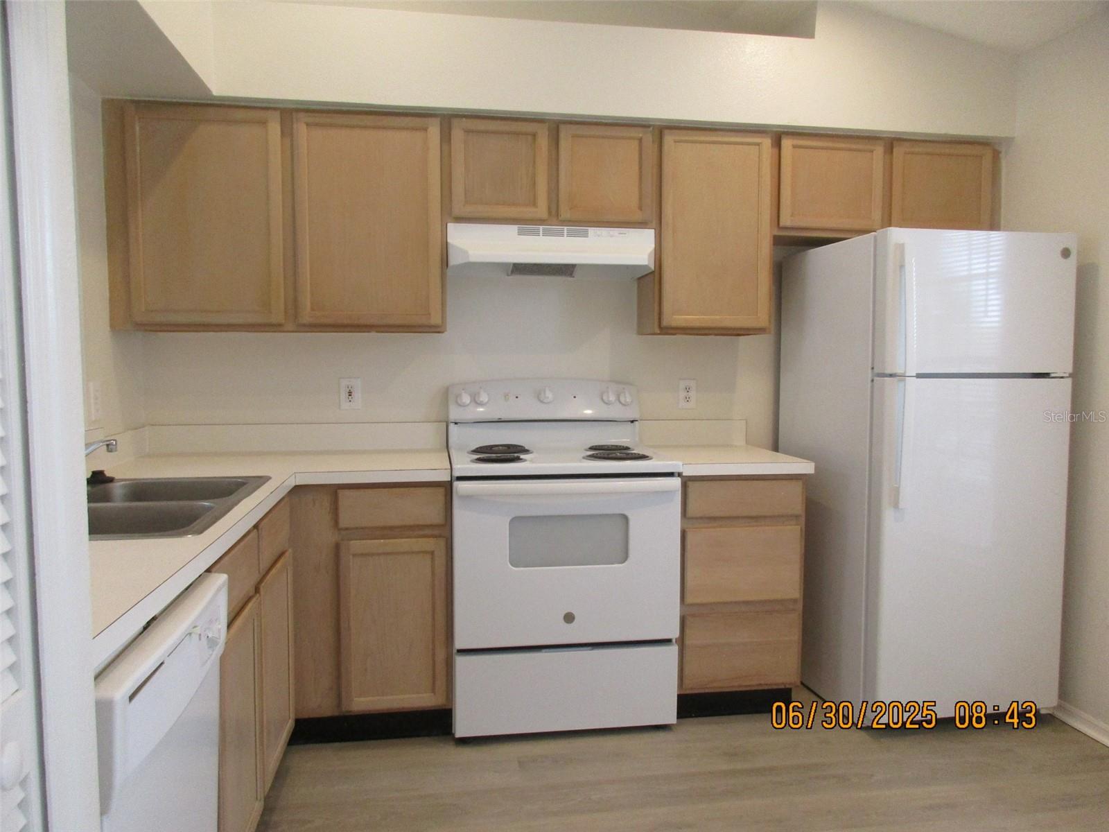 Image 5 of 24 For 13336 Fairway Glen Drive 201