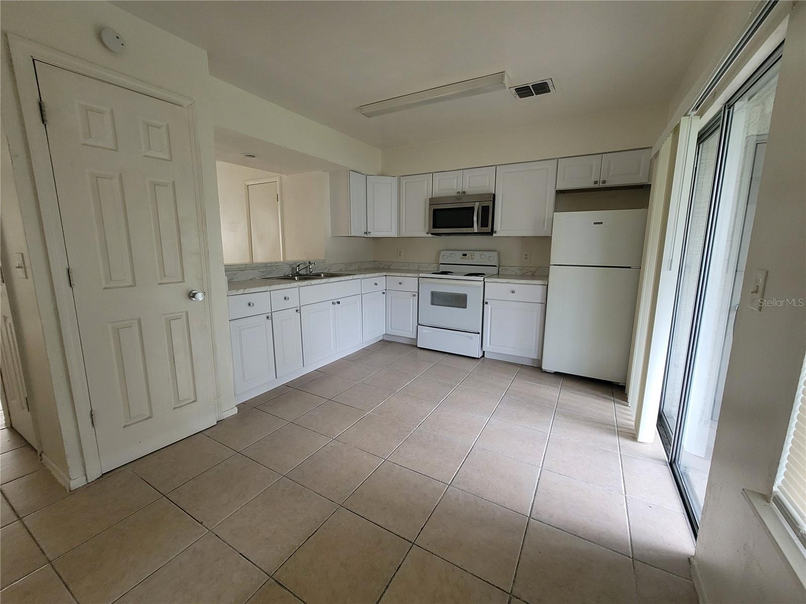 Image 7 of 16 For 3157 Windover Avenue