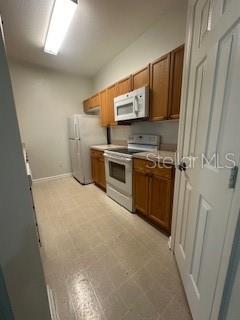 Image 2 of 30 For 8101 Coconut Palm Way 205