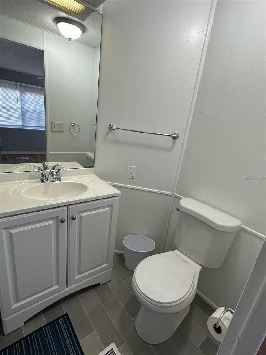 Image 10 of 15 For 17110 Live Oak Lane