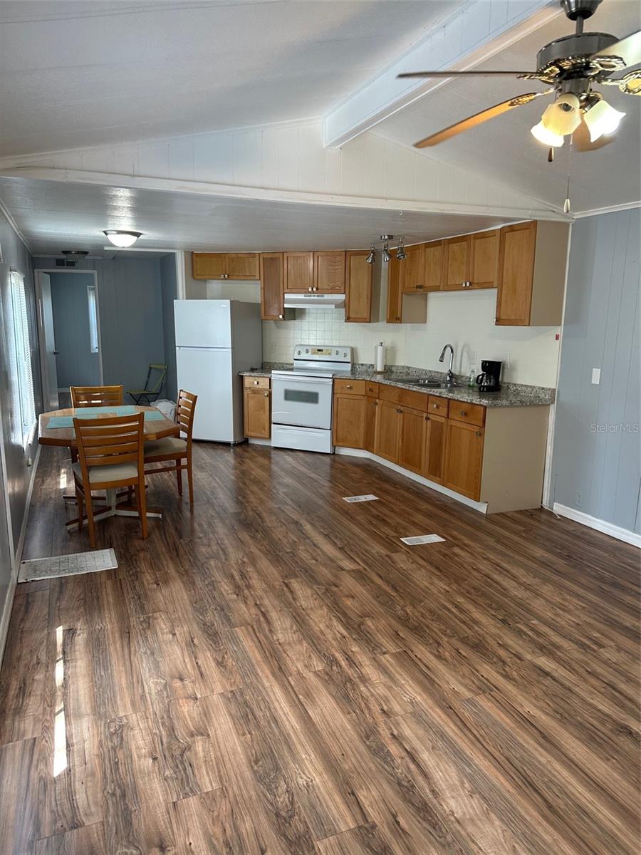 Image 4 of 15 For 17110 Live Oak Lane