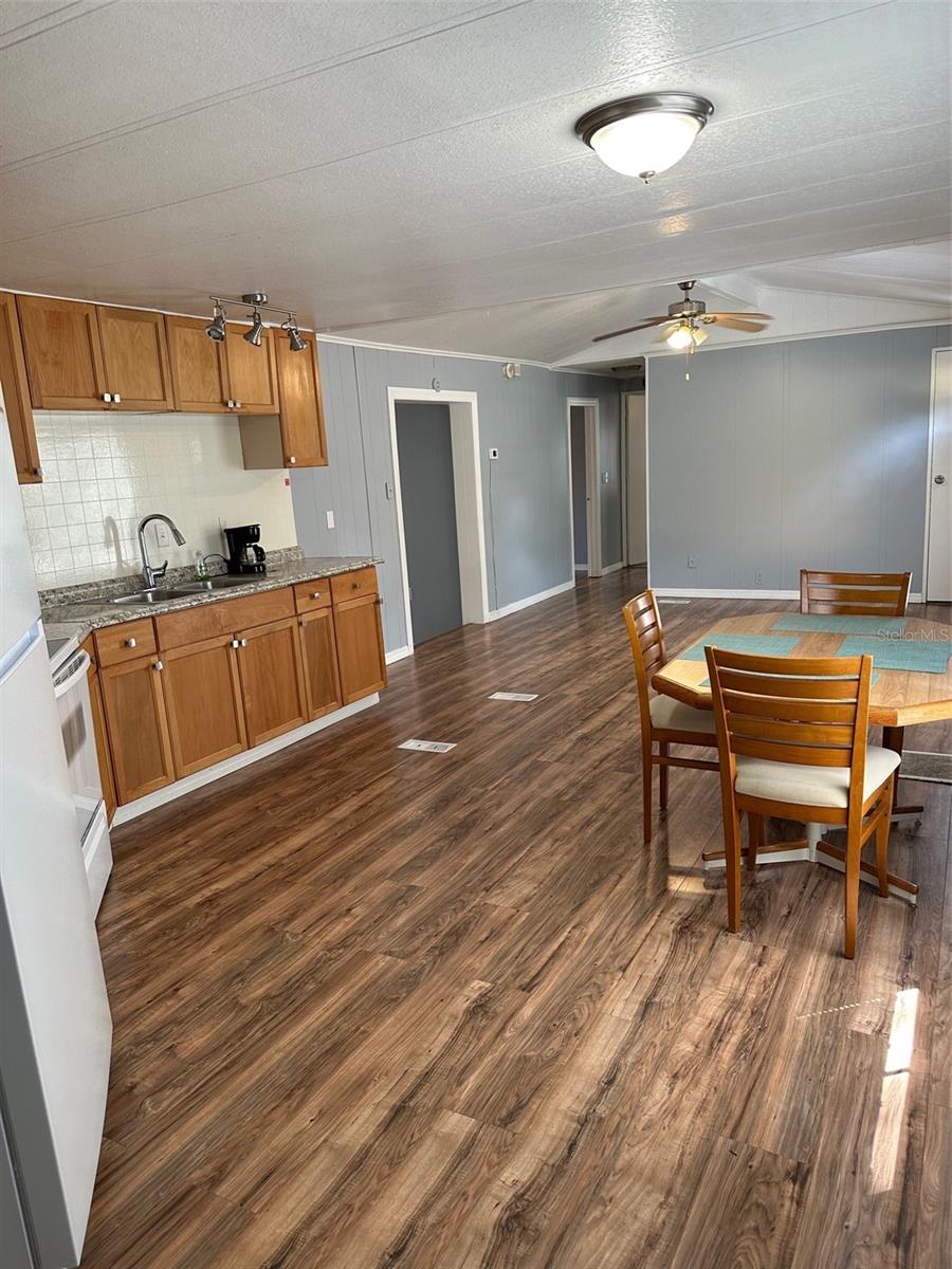 Image 5 of 15 For 17110 Live Oak Lane