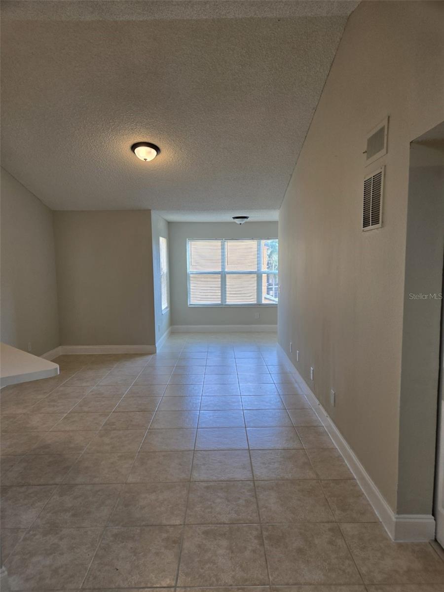 Image 7 of 12 For 4528 Commander Drive 2033