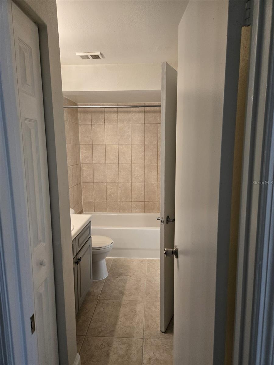 Image 9 of 12 For 4528 Commander Drive 2033