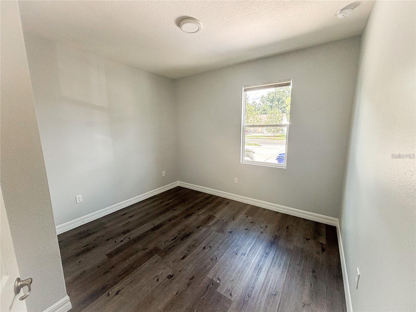 Image 5 of 6 For 1793 Crystal Grove Drive 1793