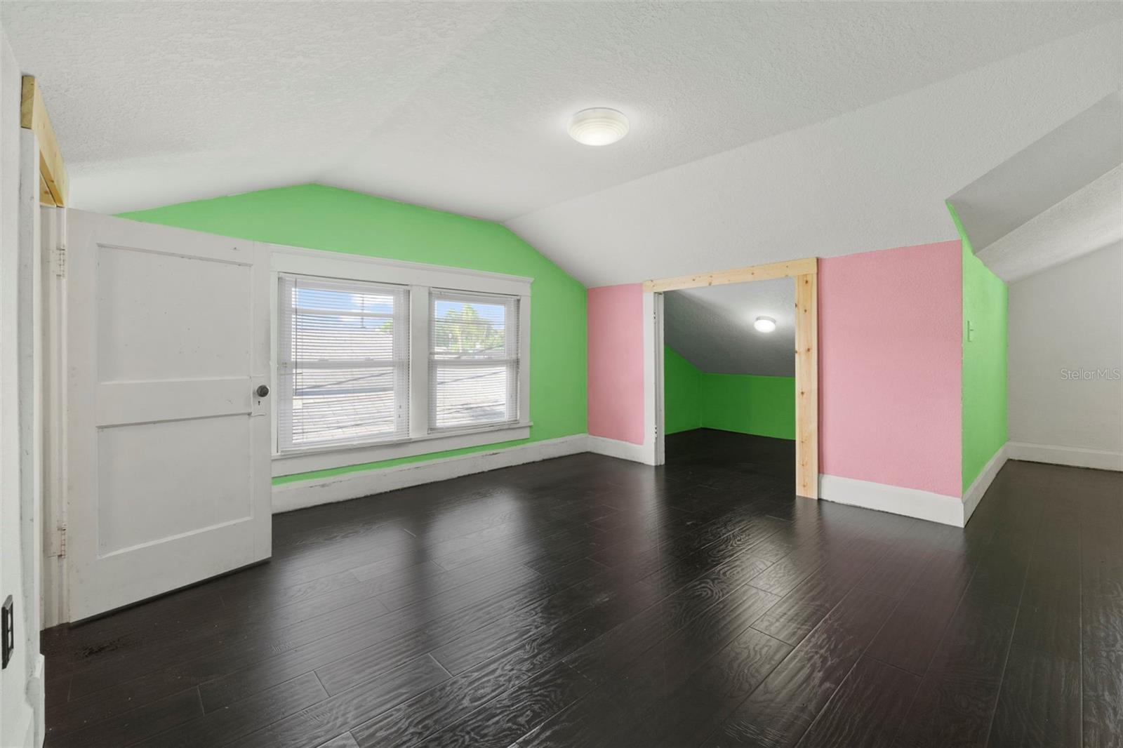 Image 15 of 25 For 110 6th Street