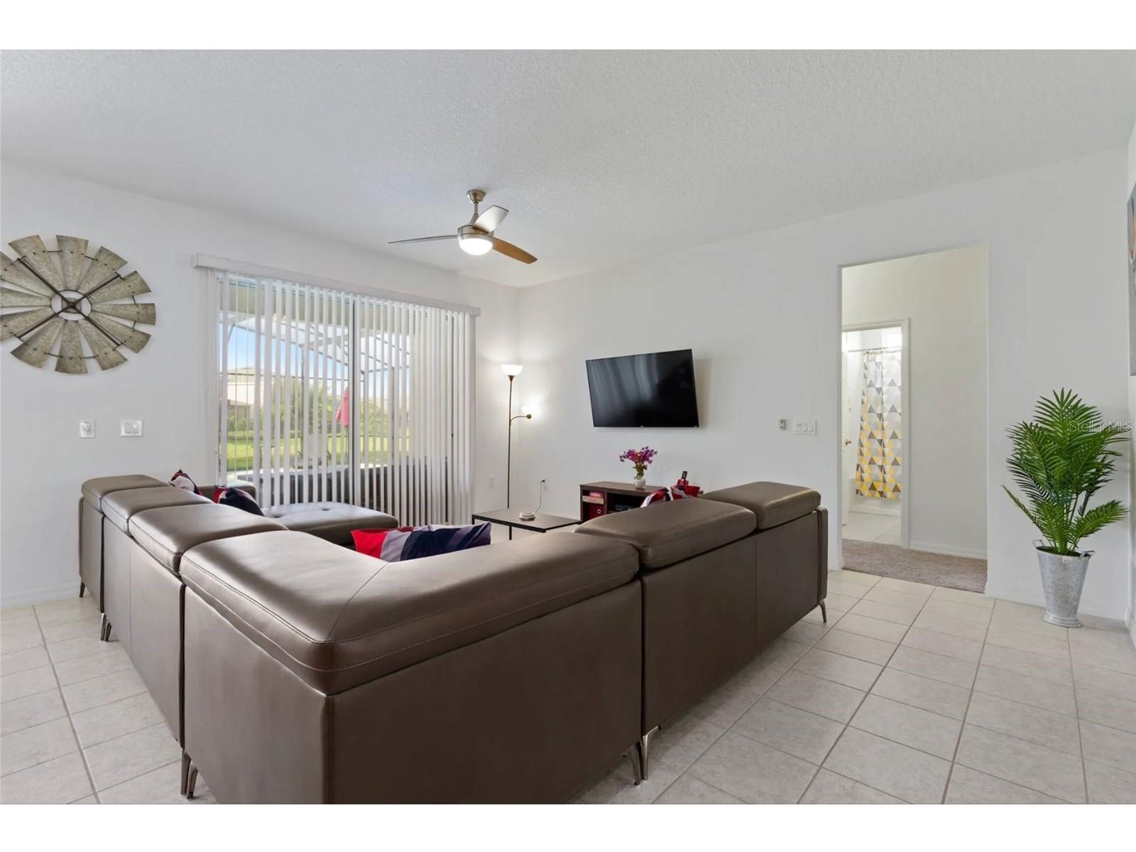 Image 18 of 37 For 2231 Crofton Springs Court