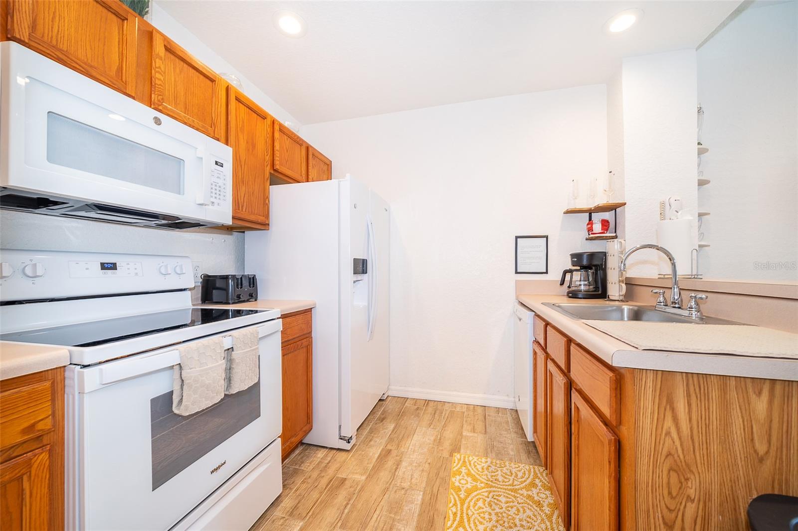 Image 11 of 27 For 2600 Lodi Circle 104