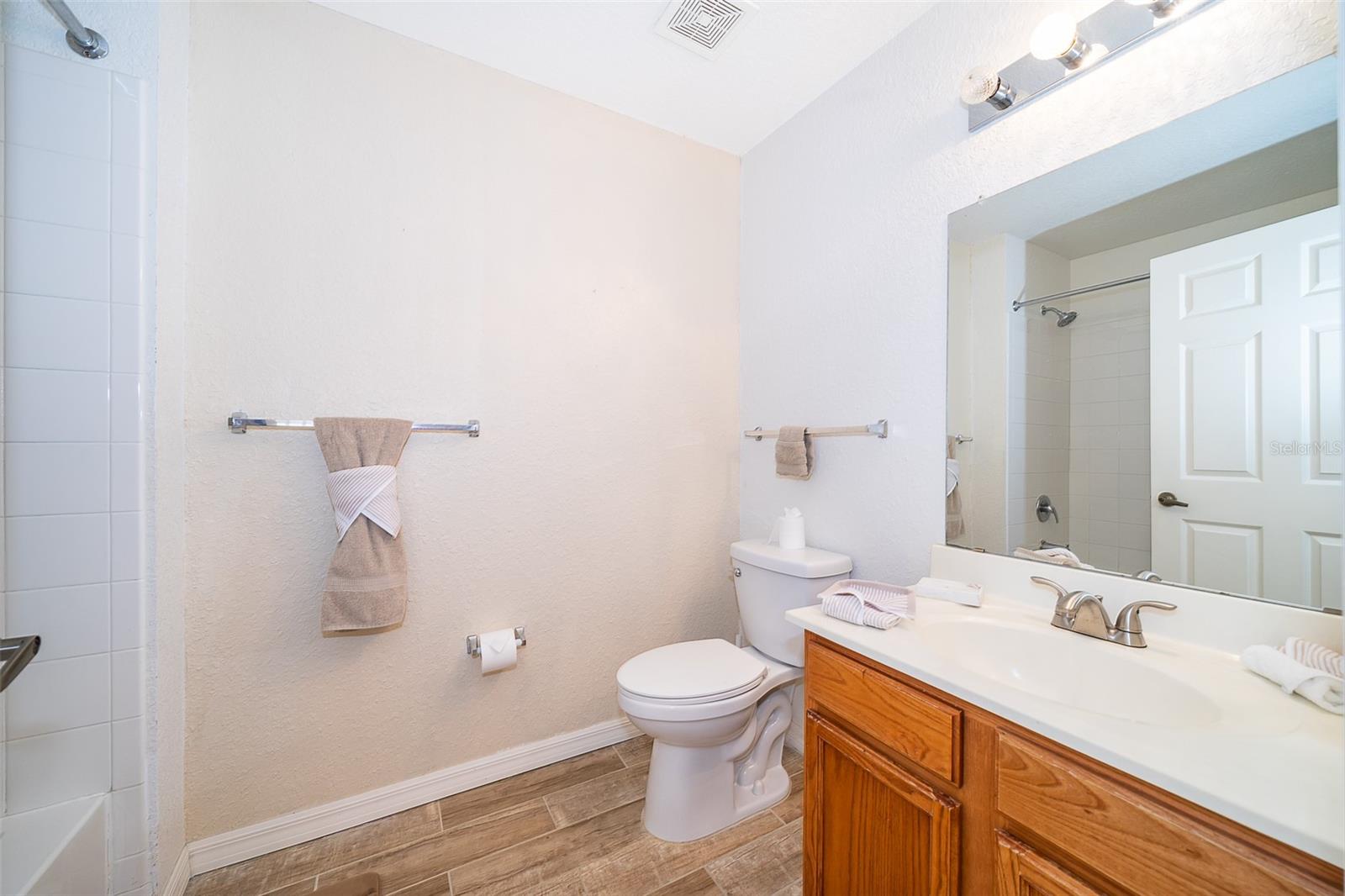 Image 14 of 27 For 2600 Lodi Circle 104