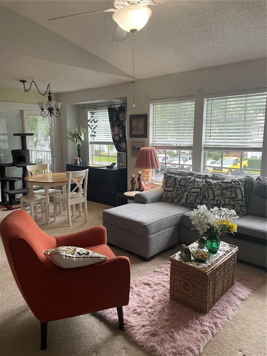 Image 4 of 7 For 11500 Westwood Blvd  627