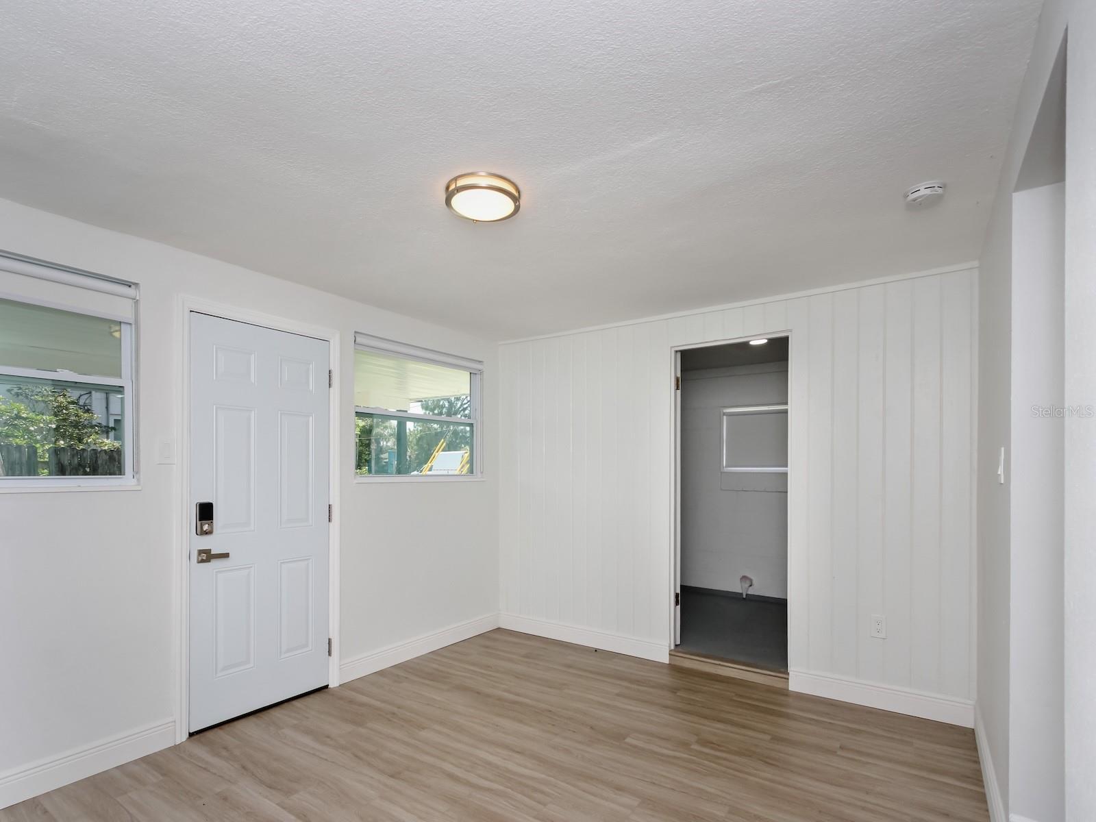 Image 15 of 42 For 2806 Bonneville Drive