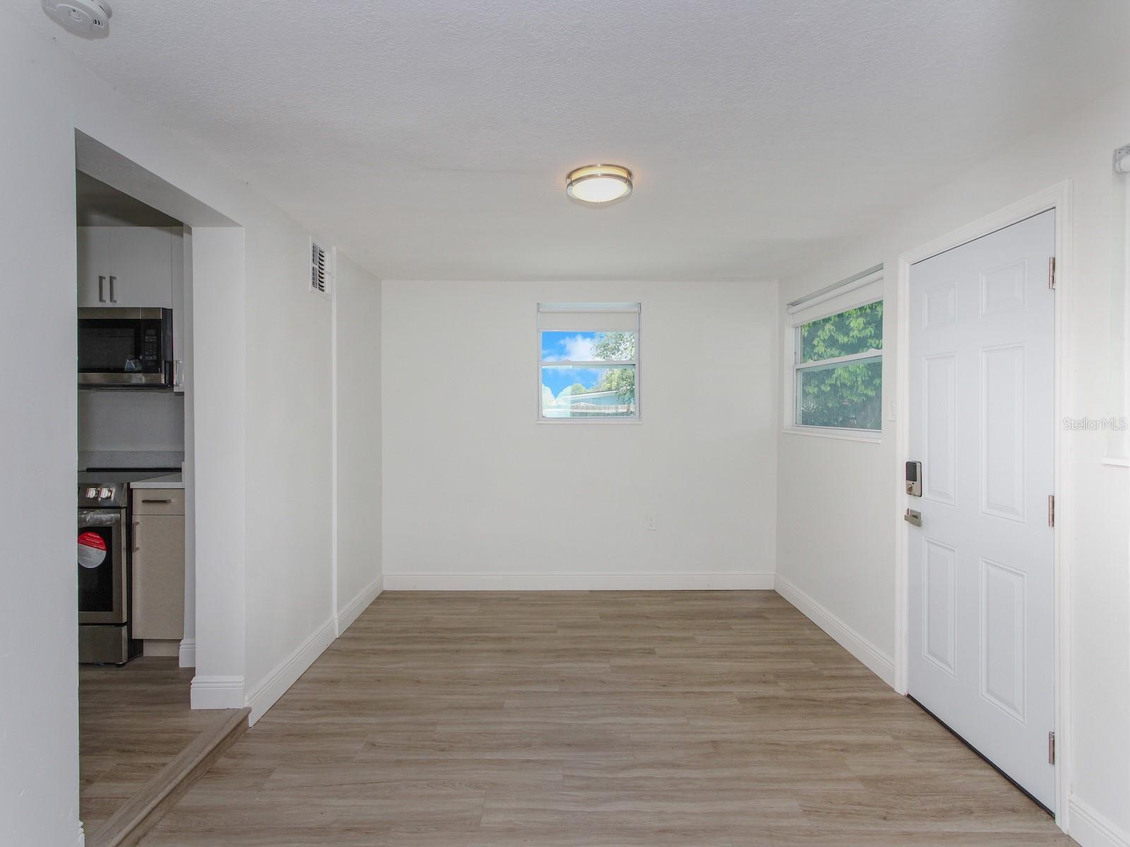 Image 16 of 42 For 2806 Bonneville Drive