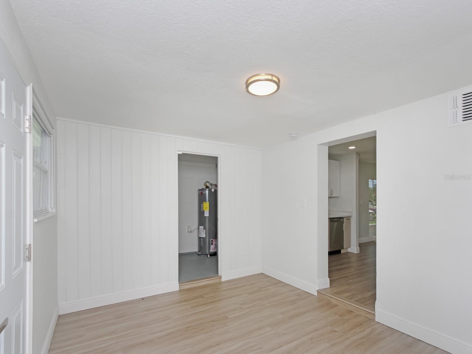 Image 17 of 42 For 2806 Bonneville Drive