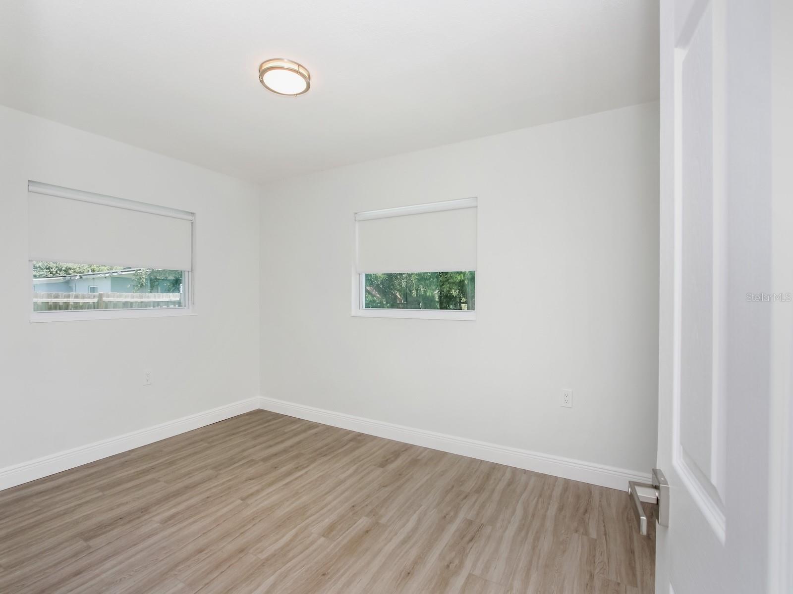 Image 24 of 42 For 2806 Bonneville Drive