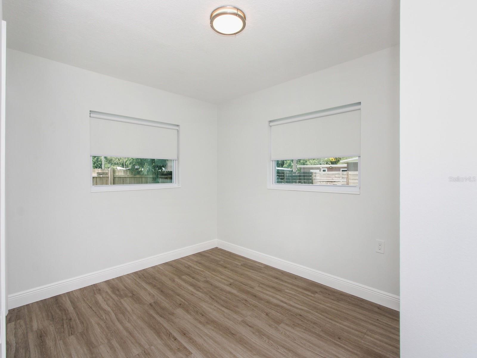 Image 27 of 42 For 2806 Bonneville Drive