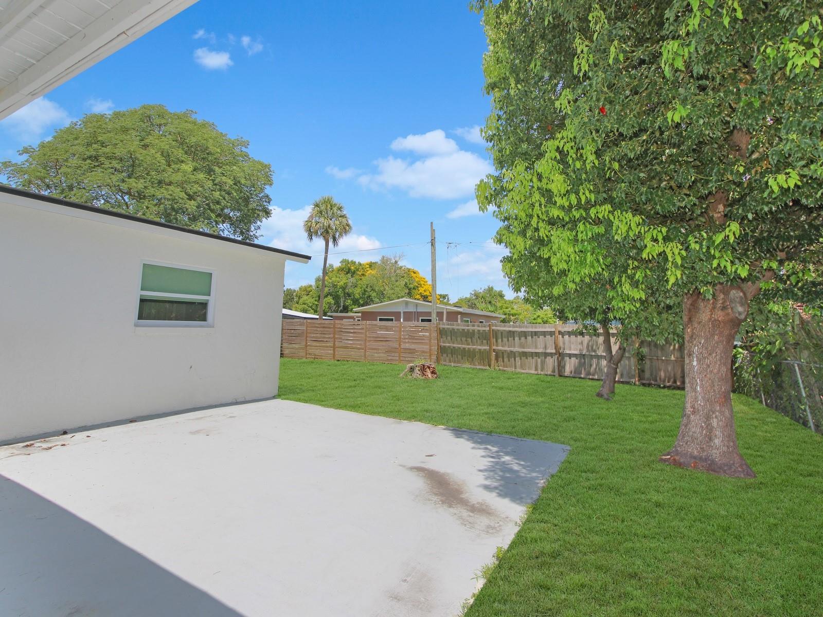 Image 32 of 42 For 2806 Bonneville Drive
