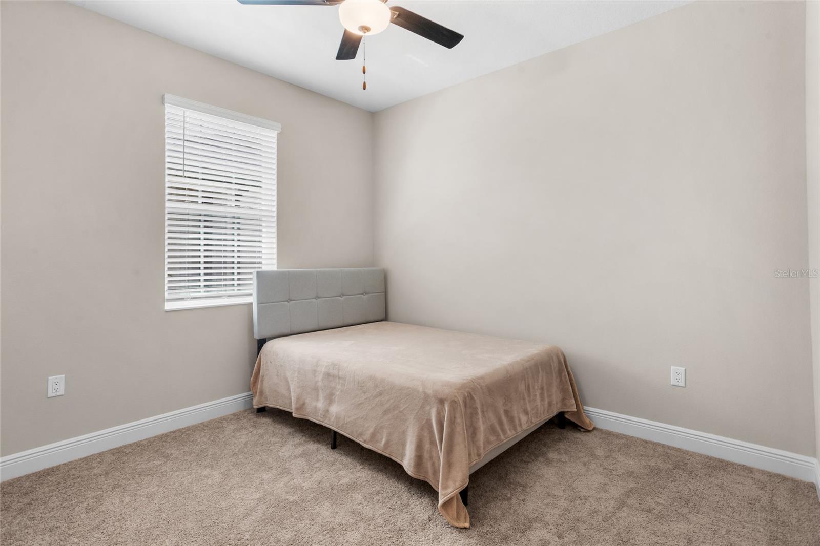 Image 16 of 42 For 7848 Somersworth Drive