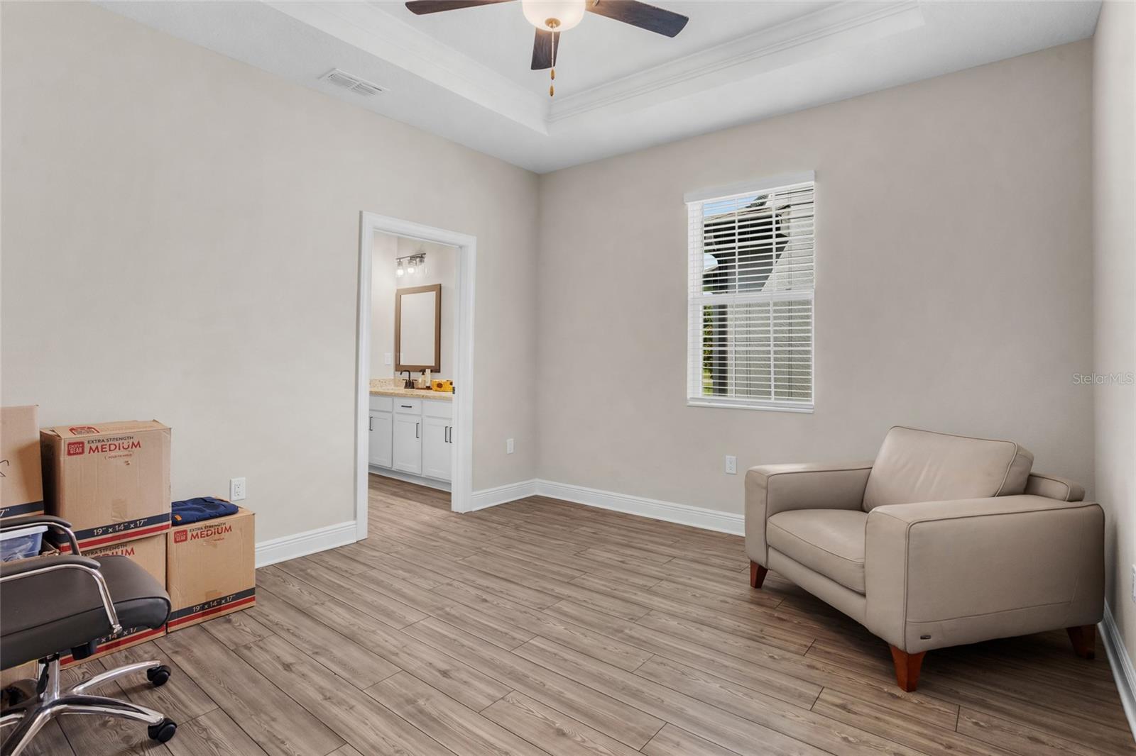 Image 21 of 42 For 7848 Somersworth Drive
