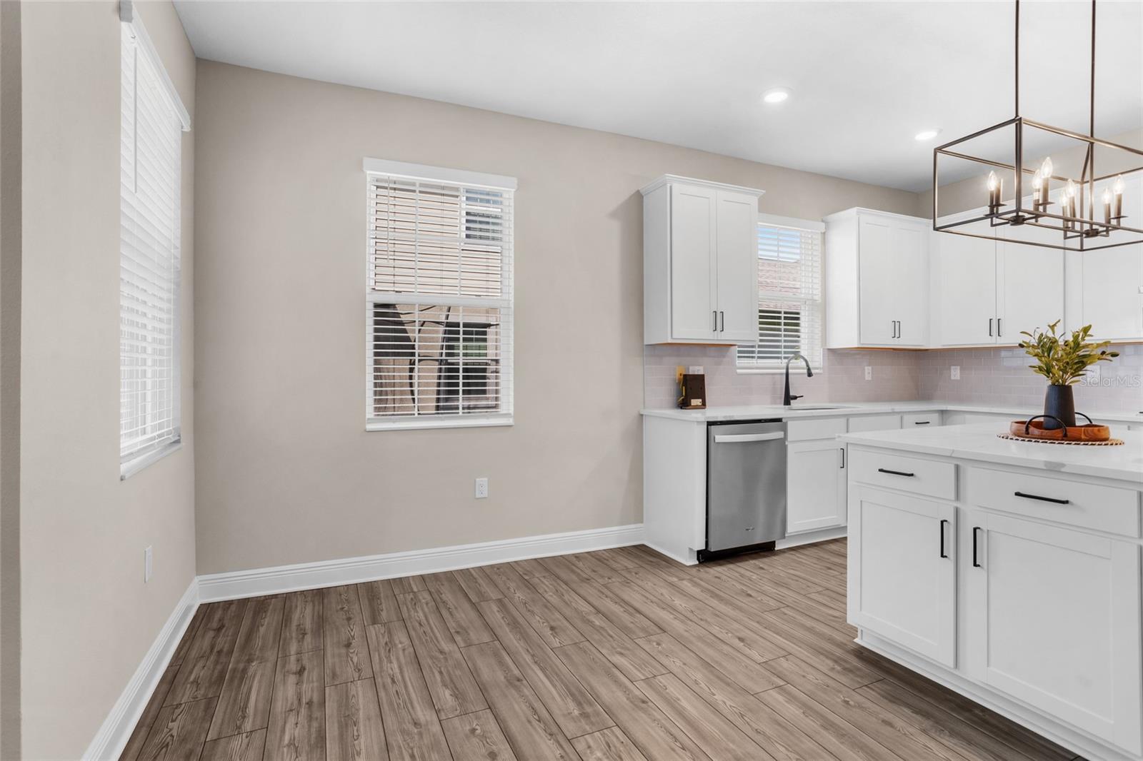 Image 8 of 42 For 7848 Somersworth Drive