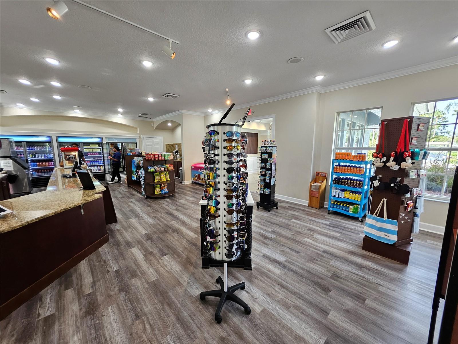 Image 11 of 16 For 2307 Butterfly Palm Way 202