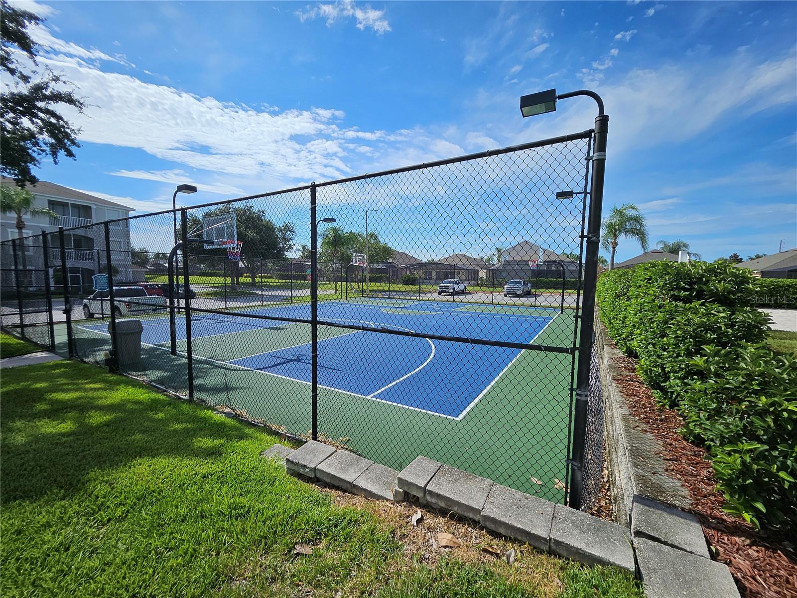Image 13 of 16 For 2307 Butterfly Palm Way 202