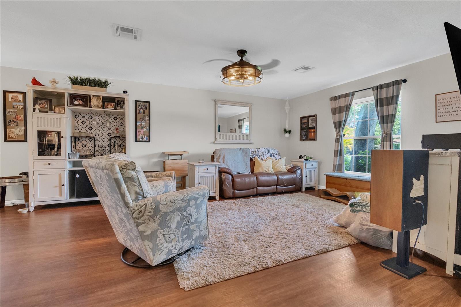 Image 5 of 33 For 1203 Monterey Drive