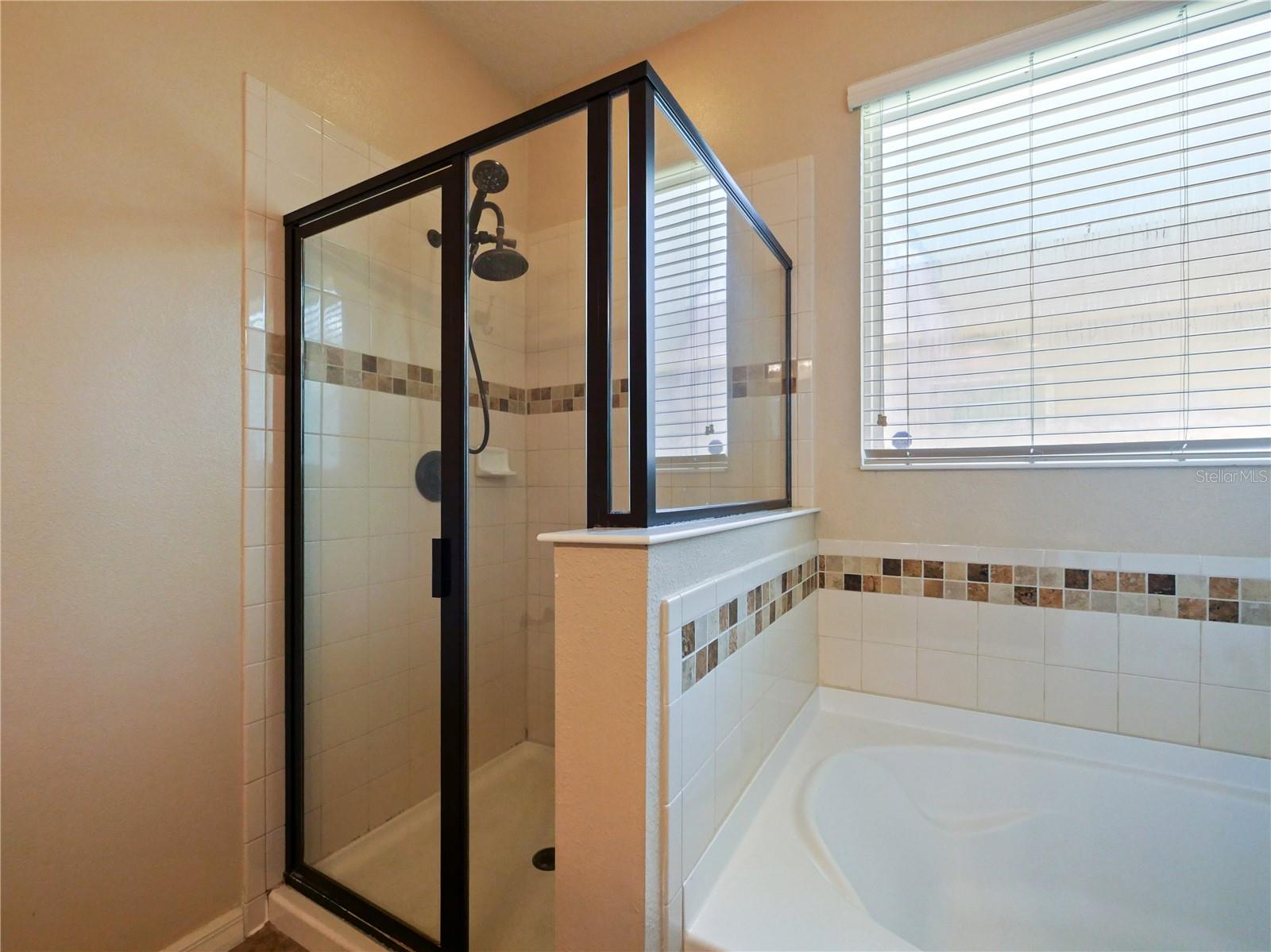 Image 18 of 30 For 2829 Shelburne Way