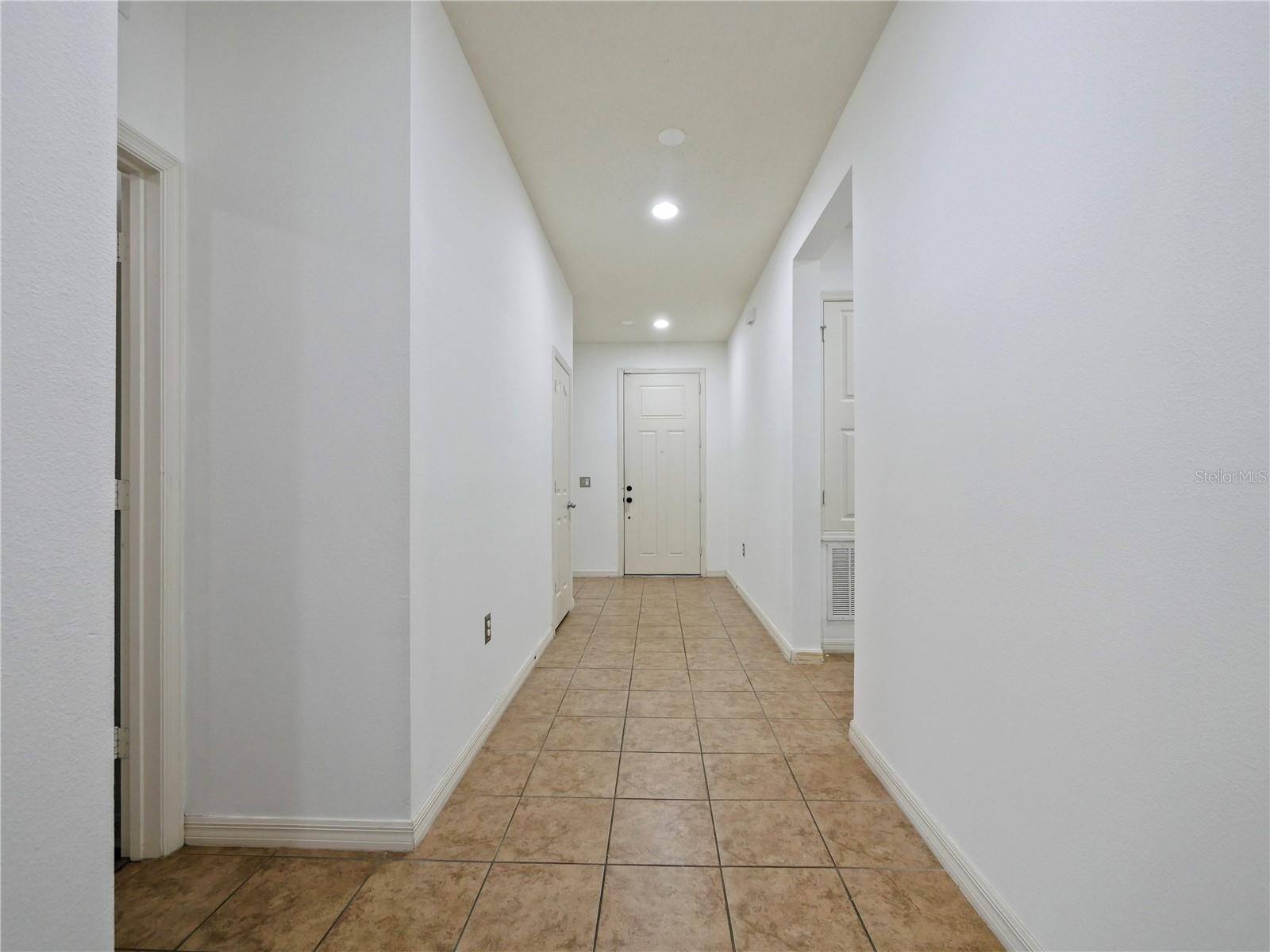 Image 21 of 30 For 2829 Shelburne Way