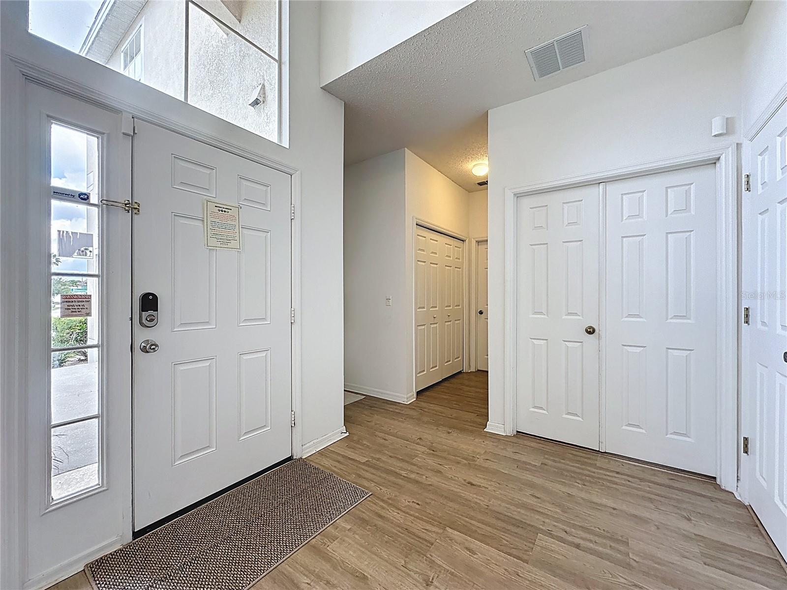Image 4 of 83 For 344 Bloomingdale Drive