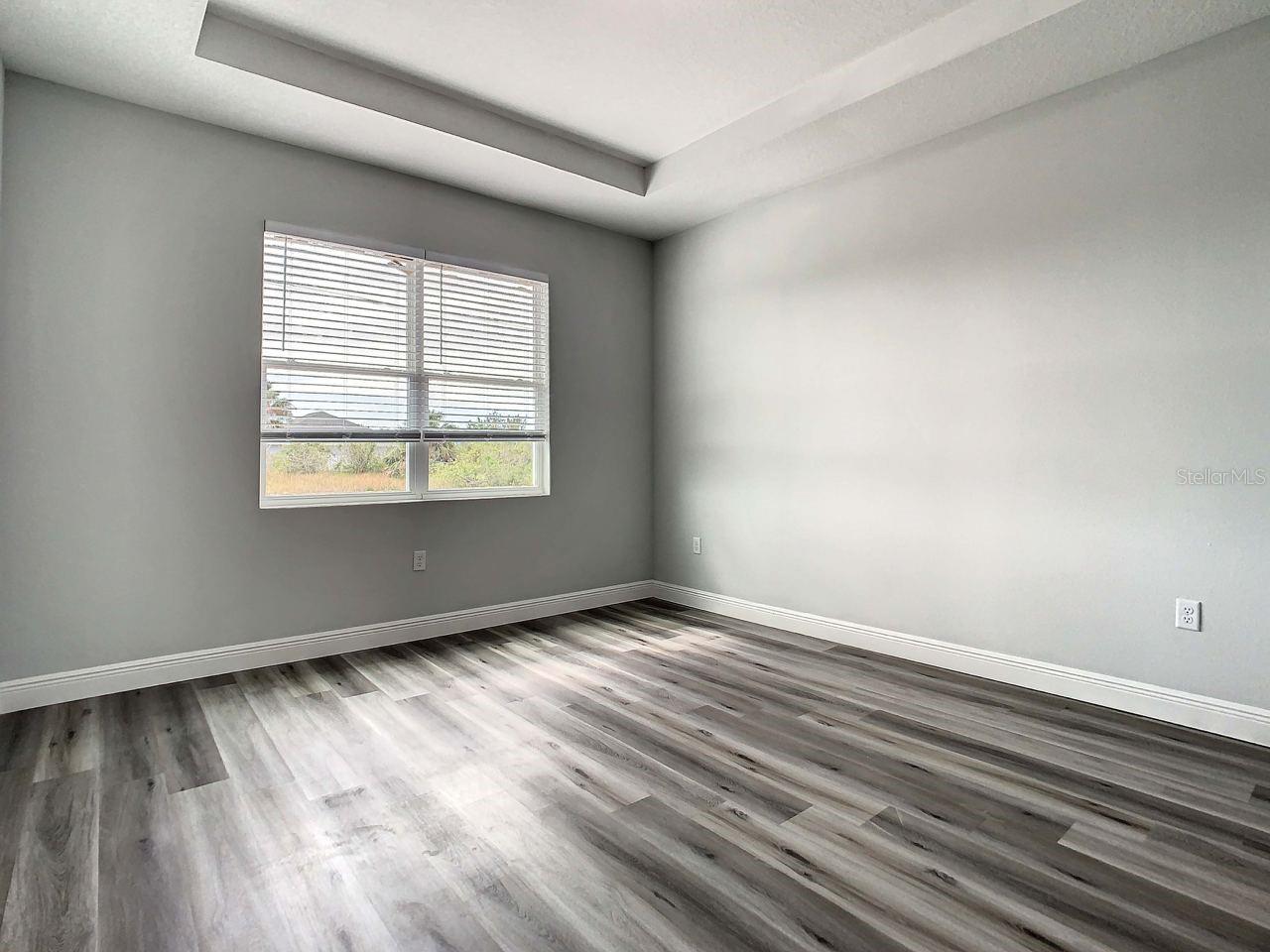 Image 14 of 15 For 9585 Calumet Boulevard