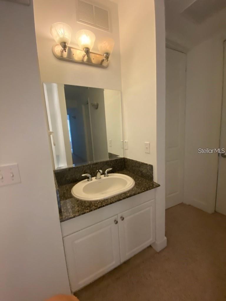 Image 10 of 22 For 609 Elmhurst Court