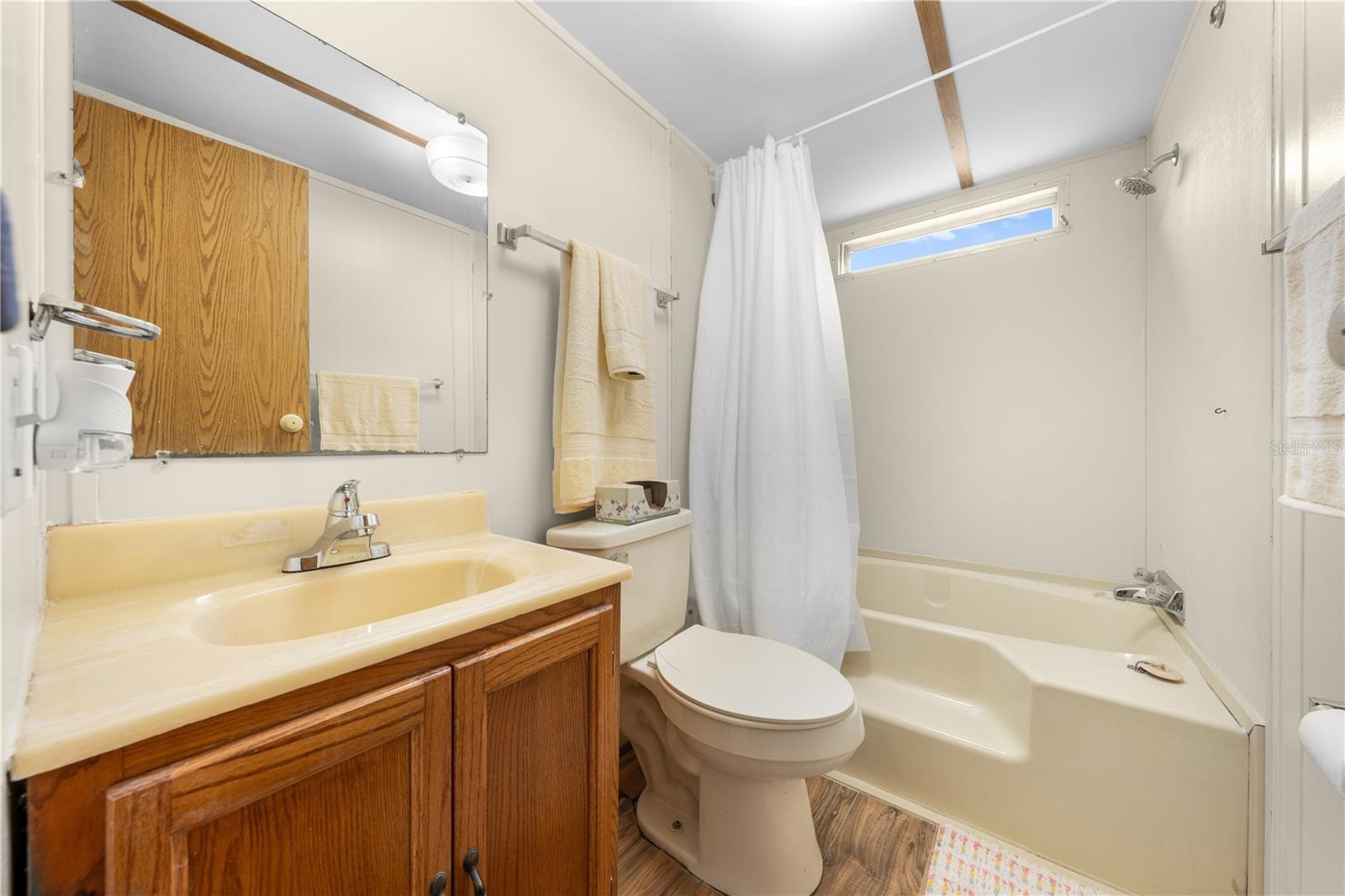 Image 40 of 84 For 444 Hornsby Lane