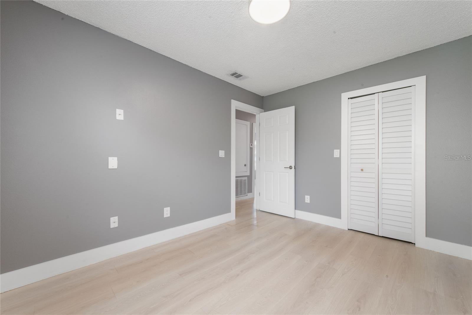 Image 12 of 23 For 2727 Poinciana Boulevard 140