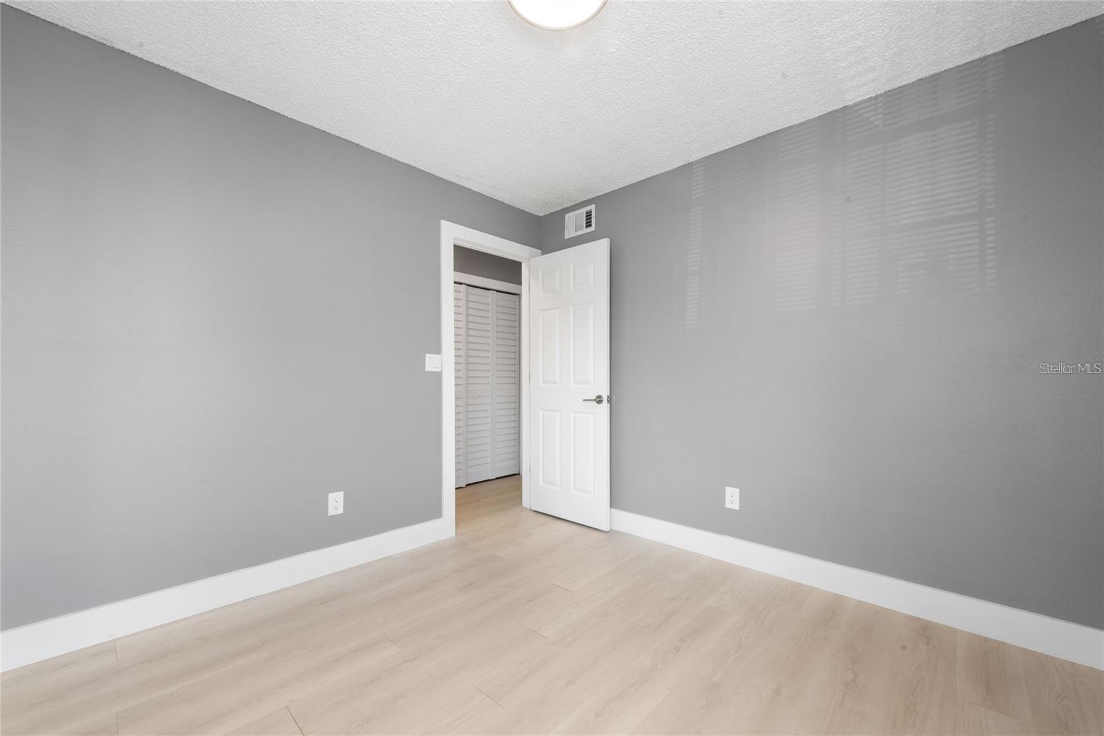 Image 13 of 23 For 2727 Poinciana Boulevard 140