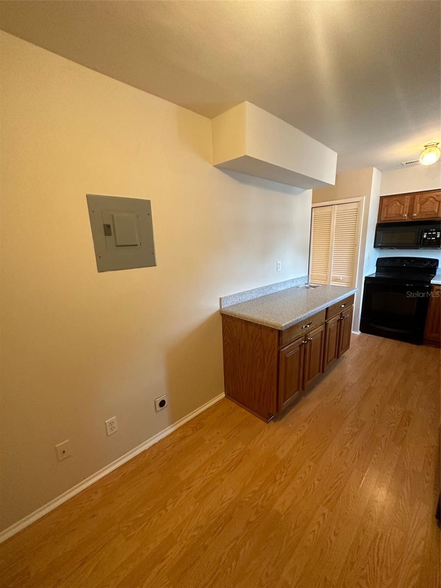 Image 11 of 20 For 3054 George Mason Avenue D