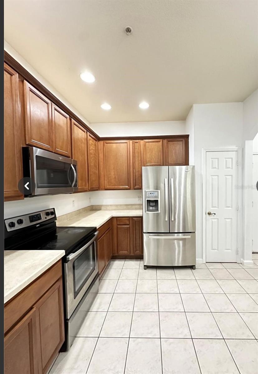 Image 16 of 21 For 3351 Whitestone Circle 204
