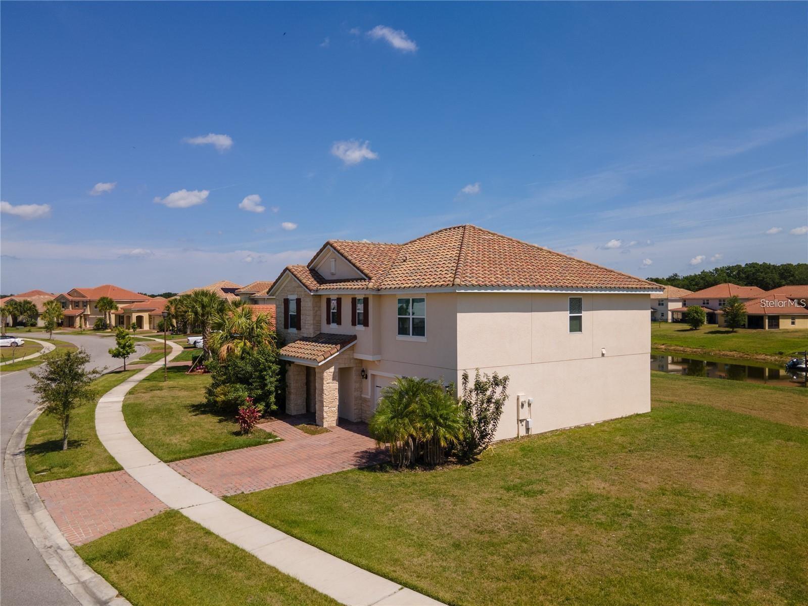 Image 3 of 26 For 3894 Carrick Bend Drive