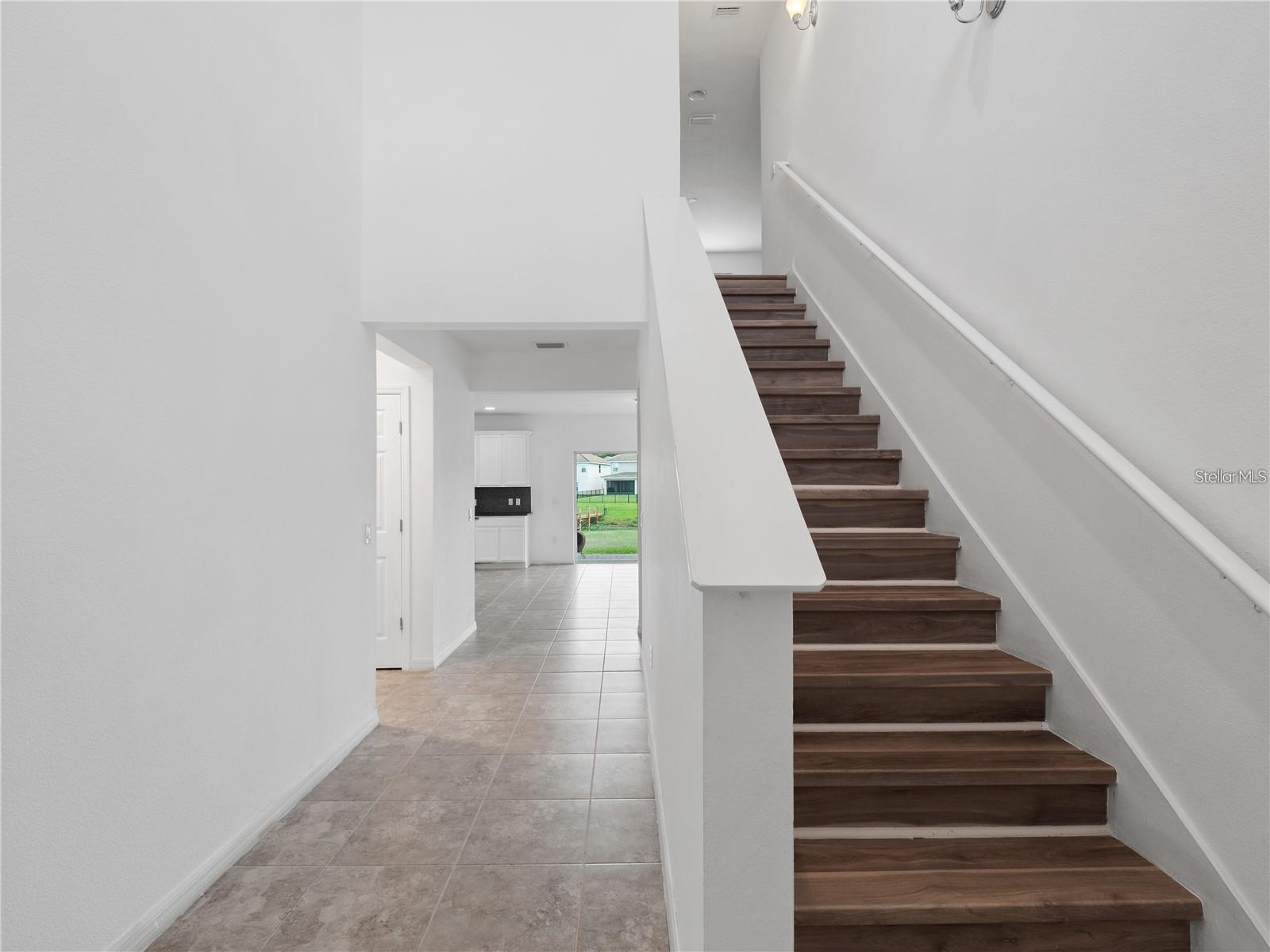 Image 6 of 26 For 3894 Carrick Bend Drive