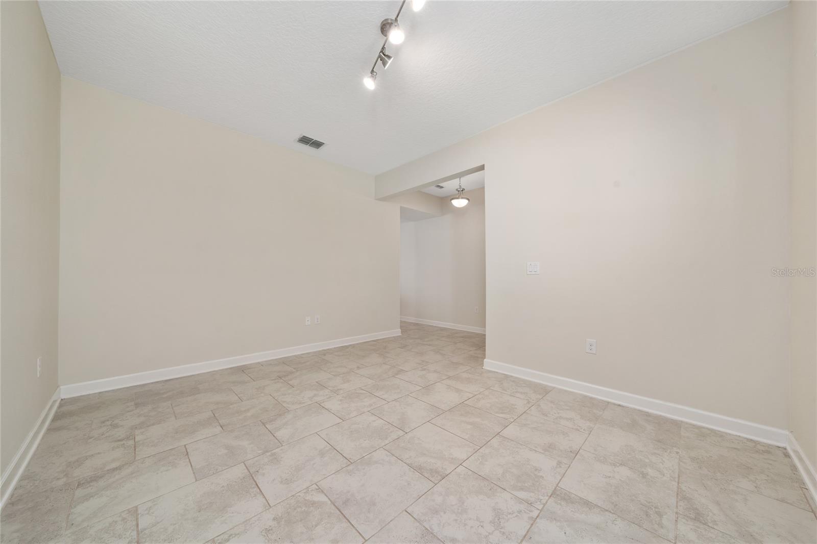 Image 15 of 33 For 11055 Sweetgum Woods Drive