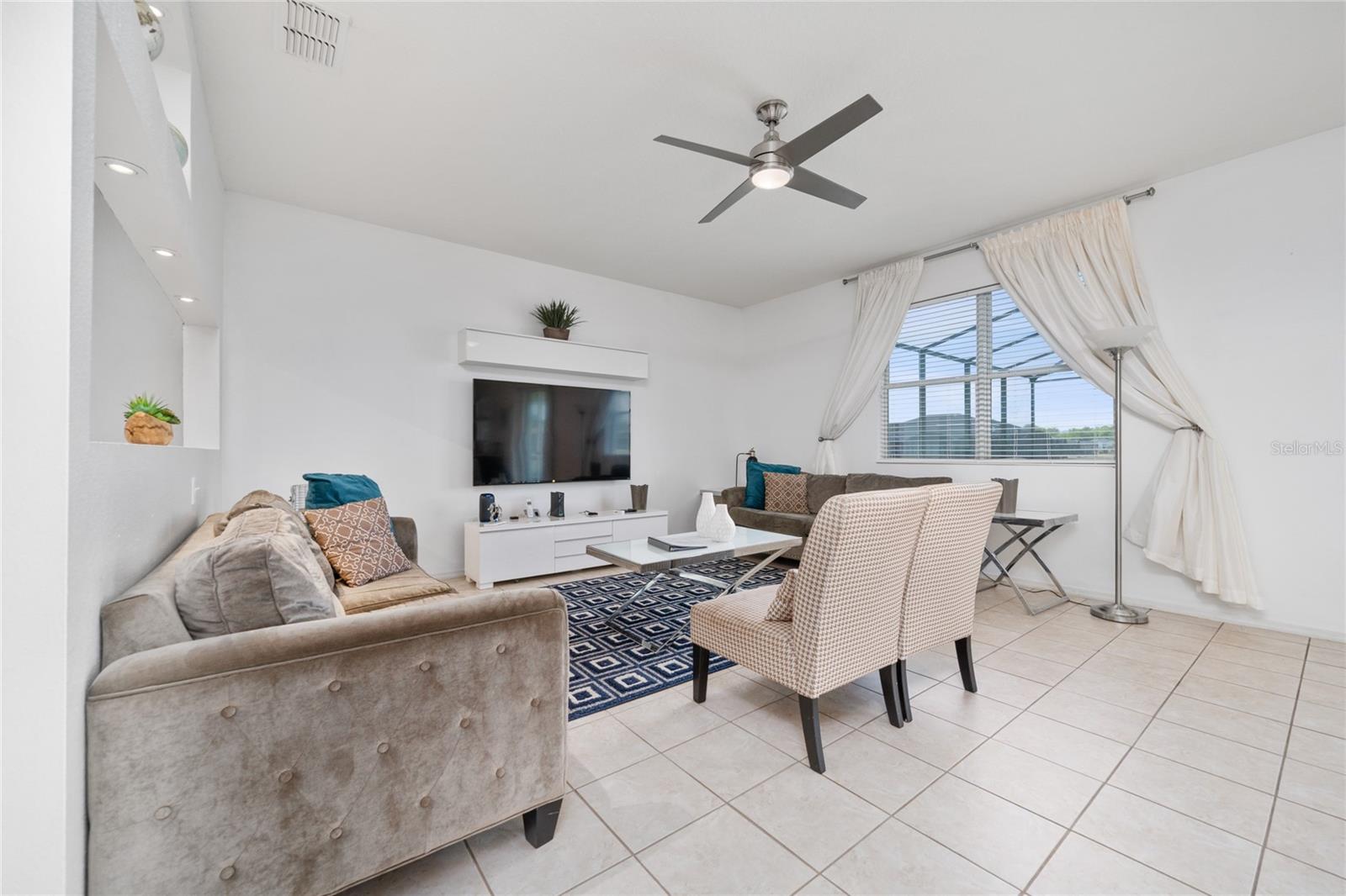 Image 12 of 49 For 1006 Tourmaline Drive