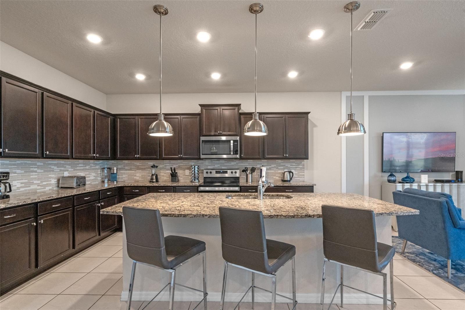 Image 10 of 92 For 2260 Lelani Circle